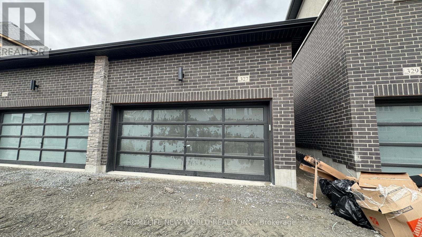 327 CORONATION RD