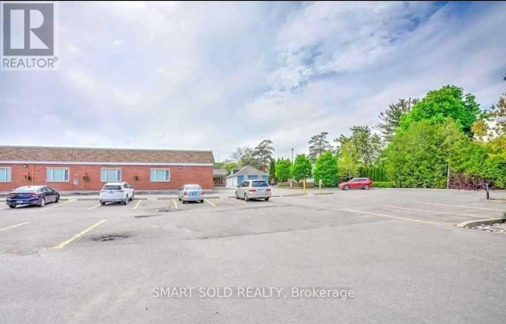 #UPPER -6 OLD KINGSTON RD, #Upper