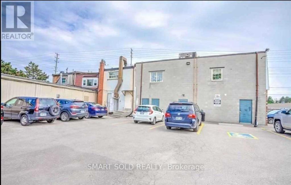 #UPPER -6 OLD KINGSTON RD, #Upper