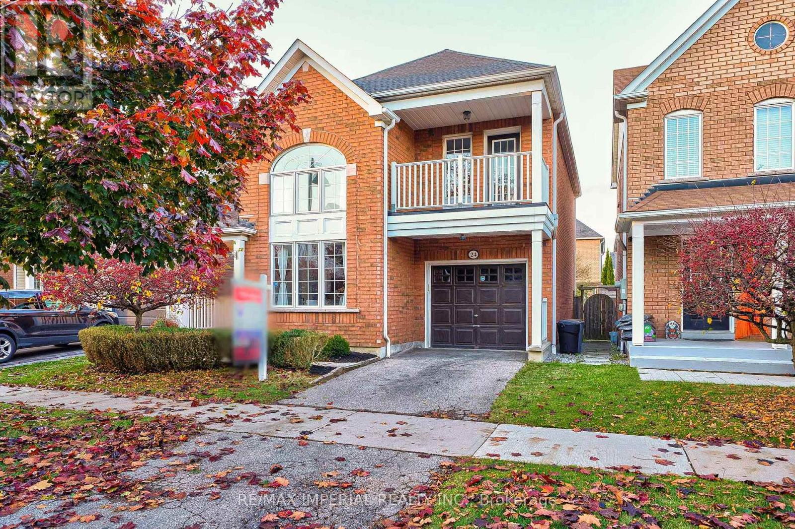 24 HOILE DR