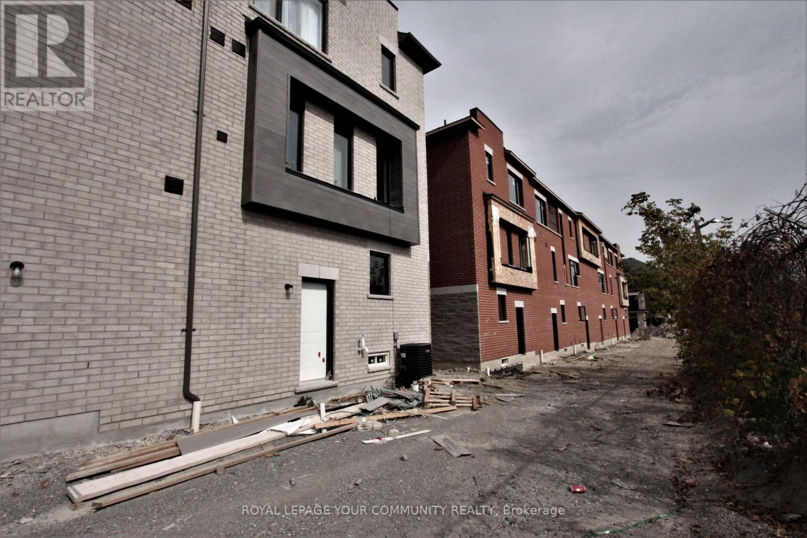 11 COPPINI LANE