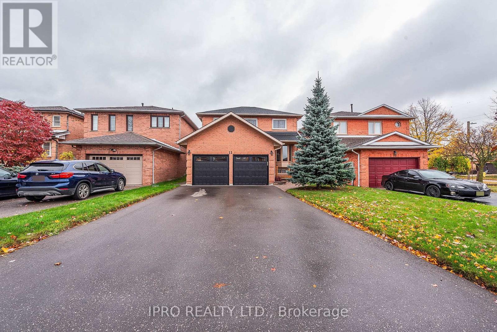 11 MURKAR CRES