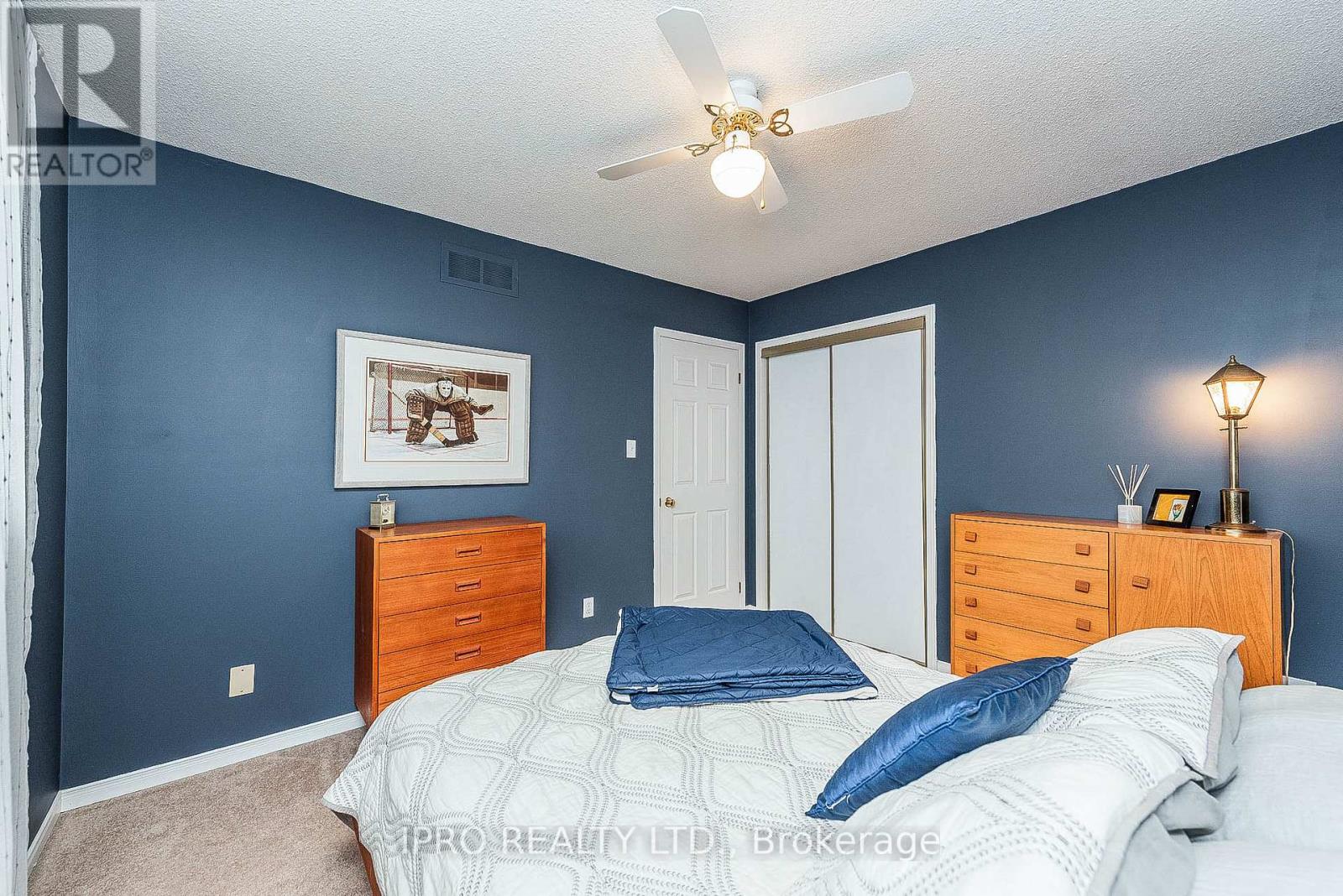 11 MURKAR CRES
