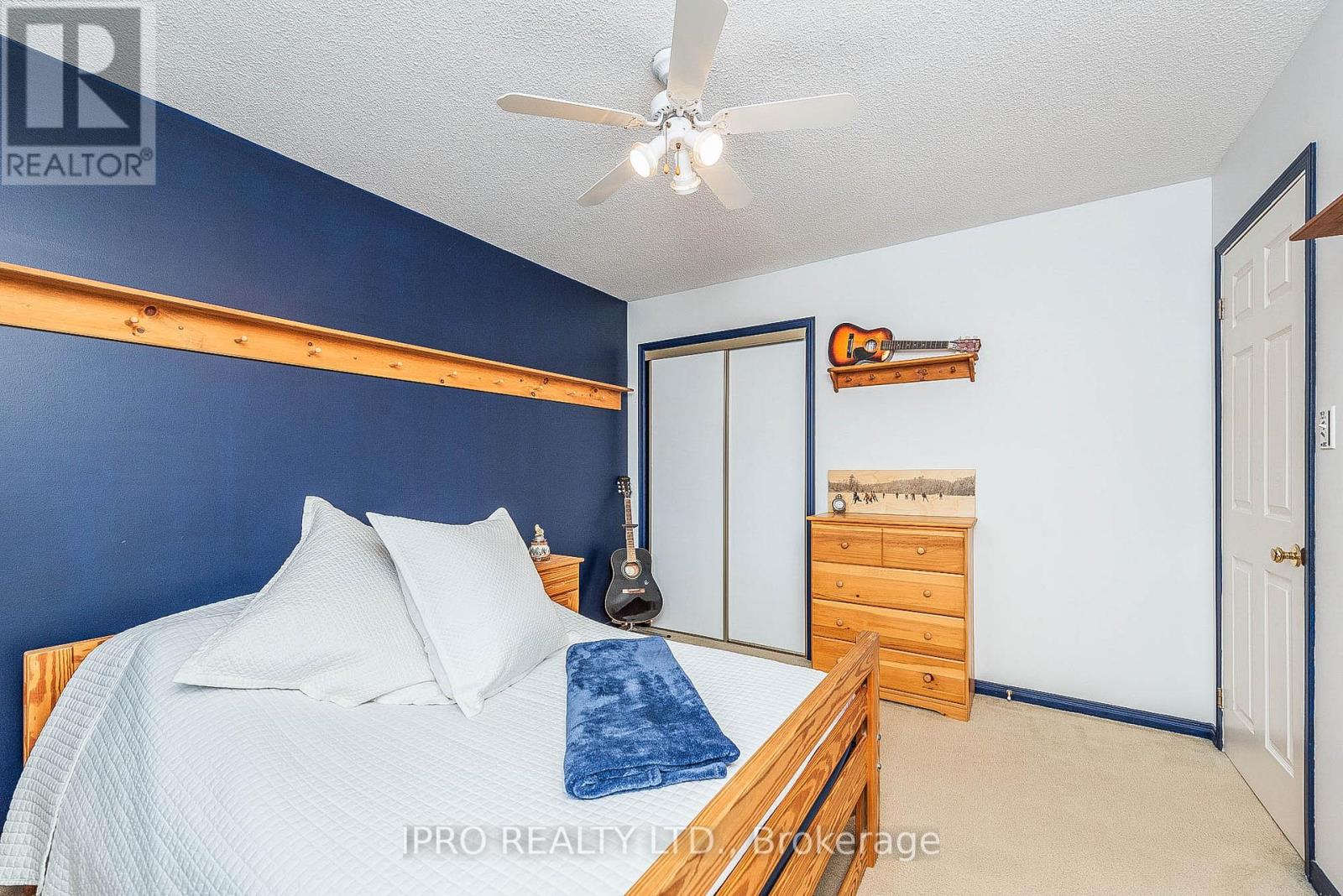 11 MURKAR CRES