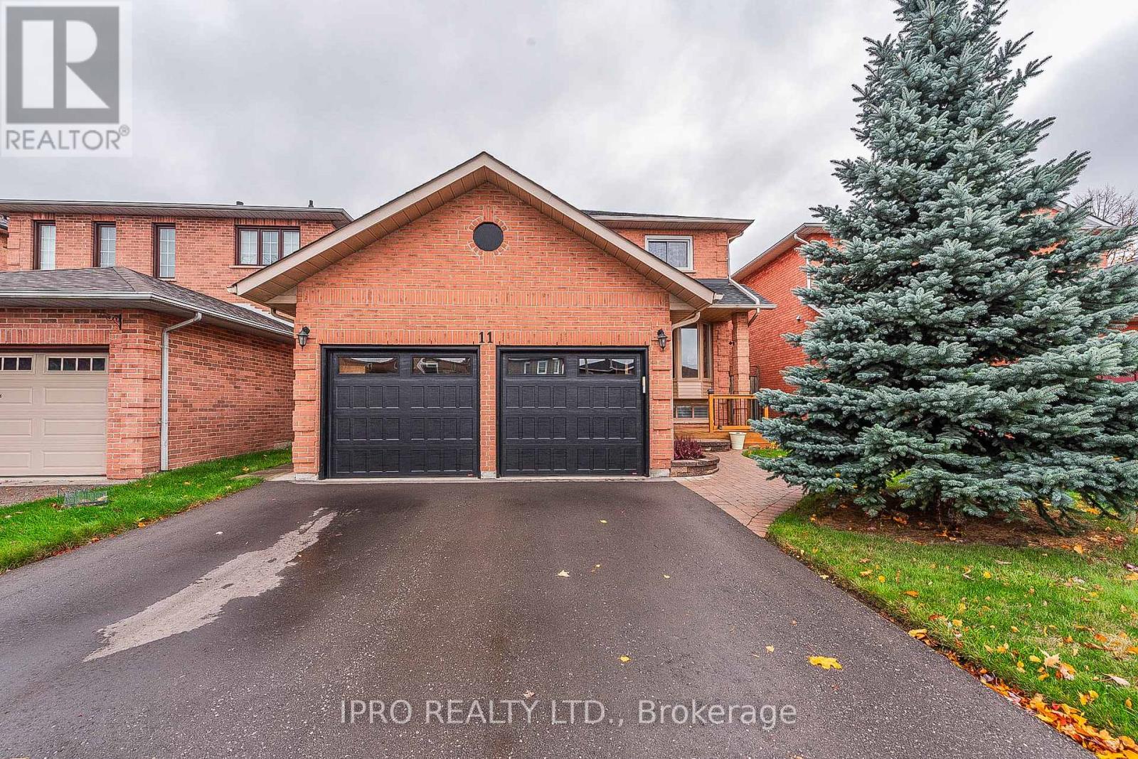 11 MURKAR CRES