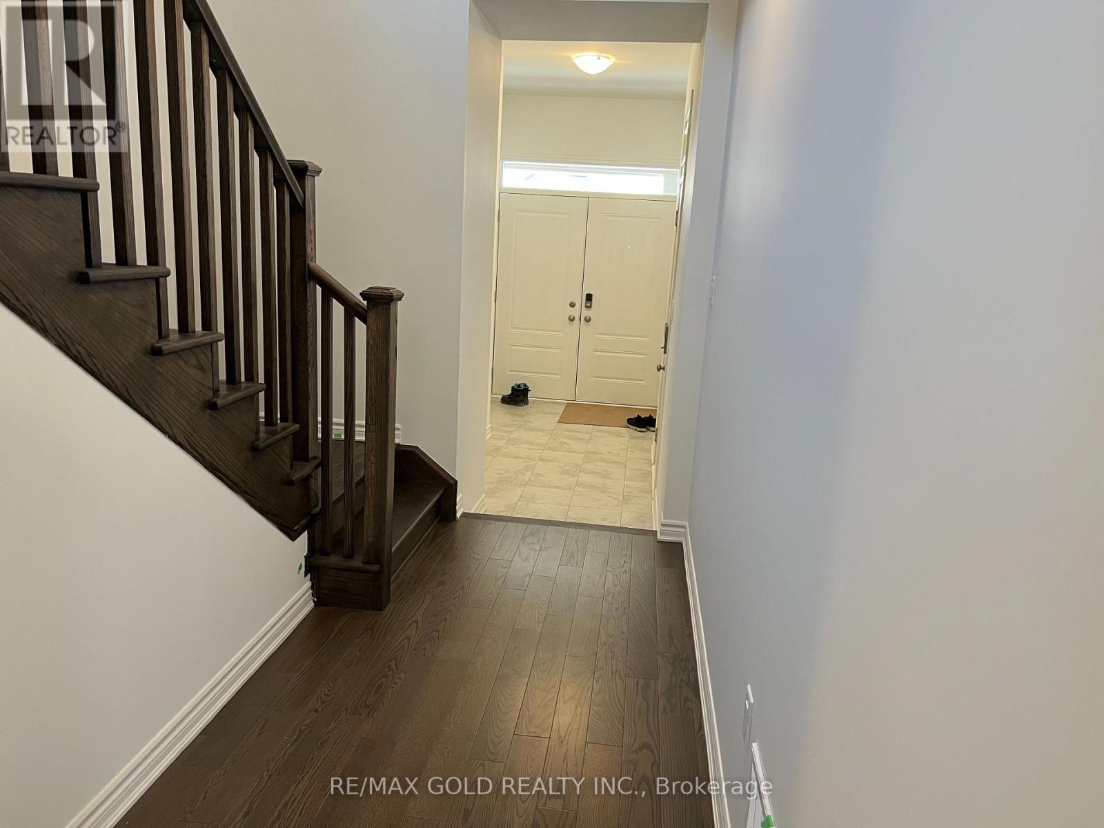 1582 HONEY LOCUST PL