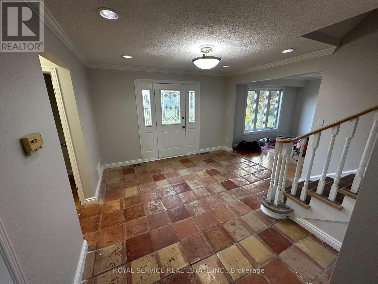 650 LAKE RIDGE RD