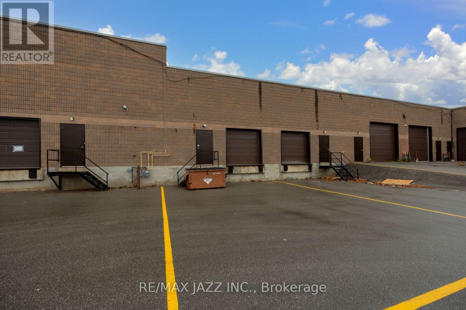 #18 -520 WESTNEY RD S, #18