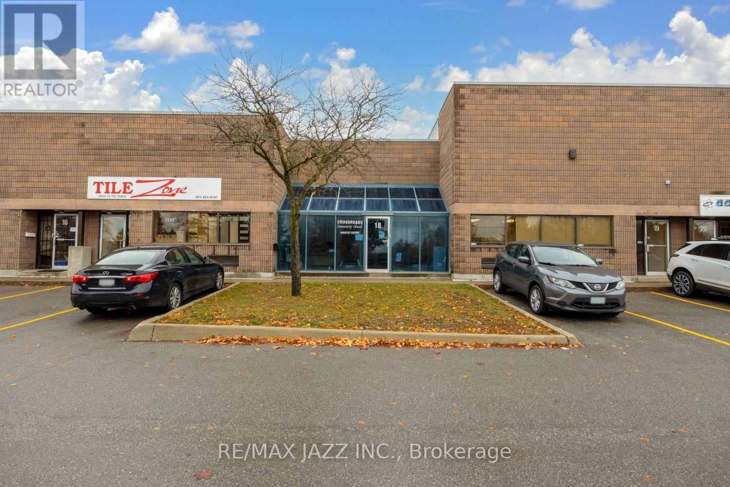 #18 -520 WESTNEY RD S, #18