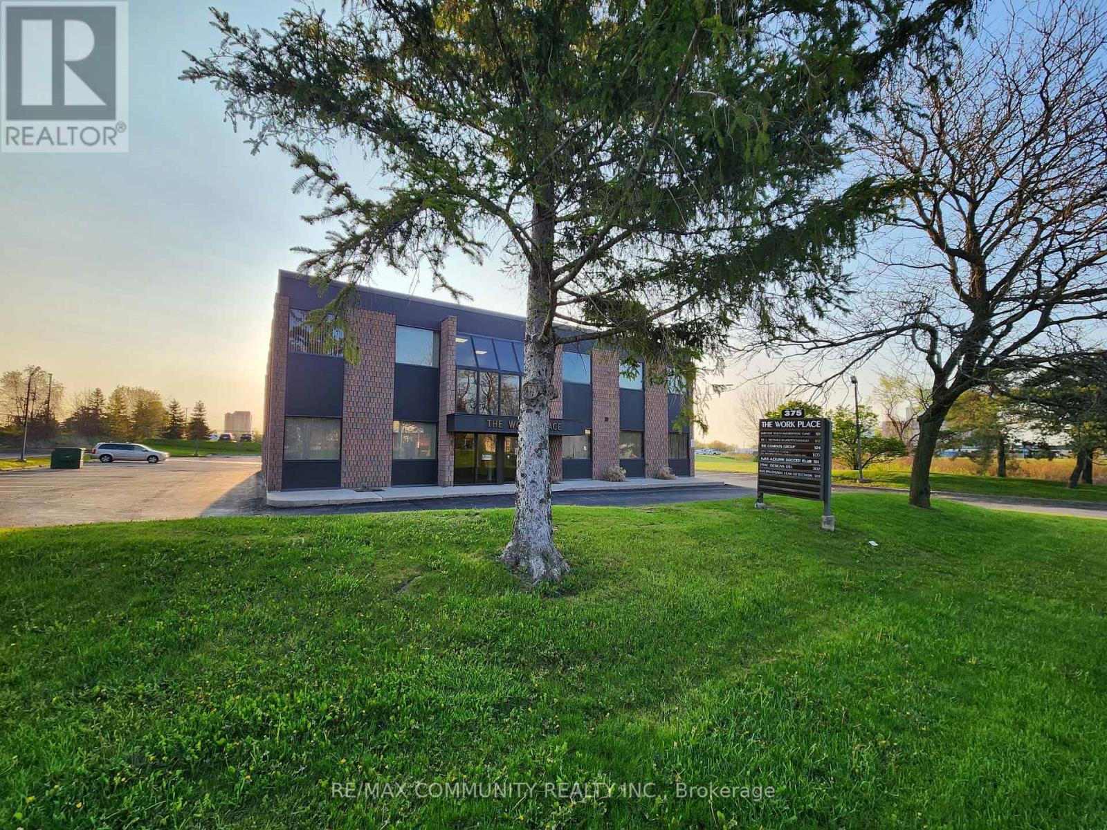 #204 -375 FINLEY AVE, #204