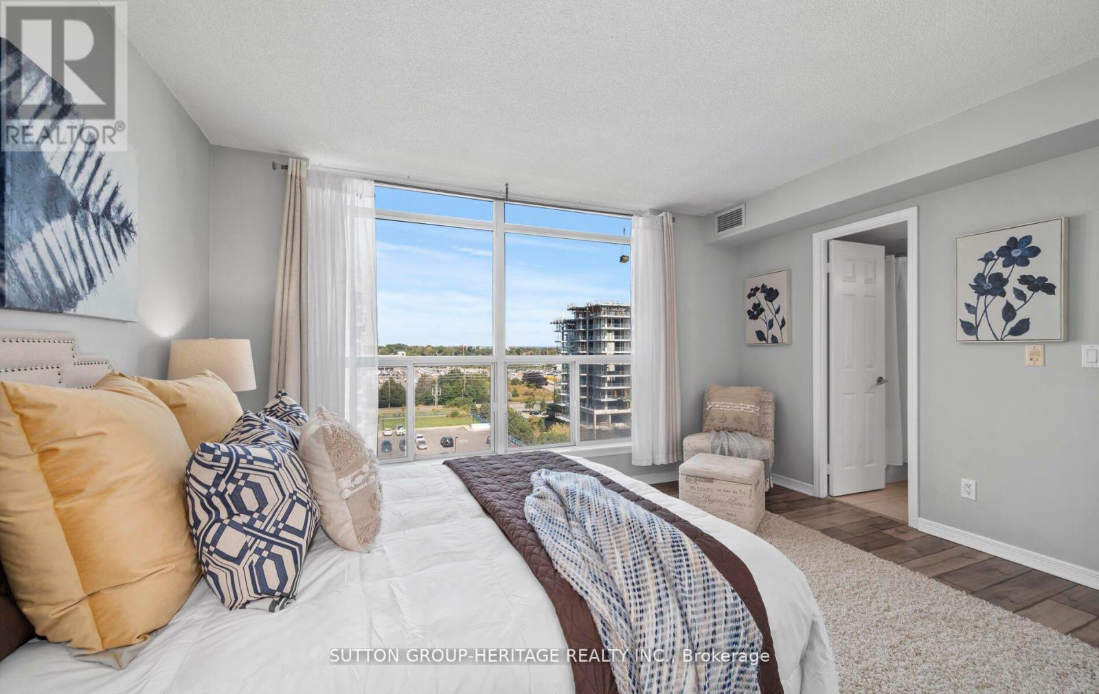 #901 -340 WATSON ST W, #901