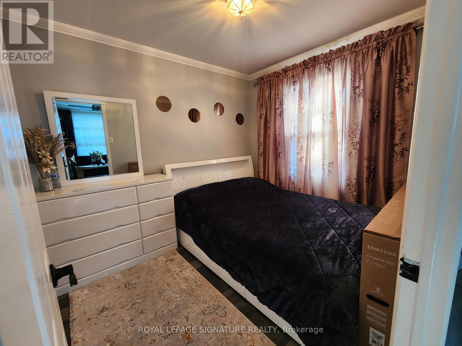 #UPPER -38 GLYNN RD, #Upper