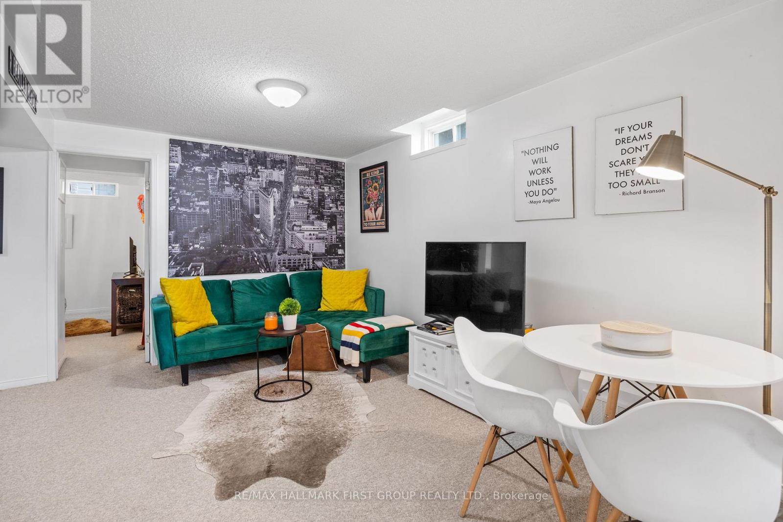 30 TREEN CRES