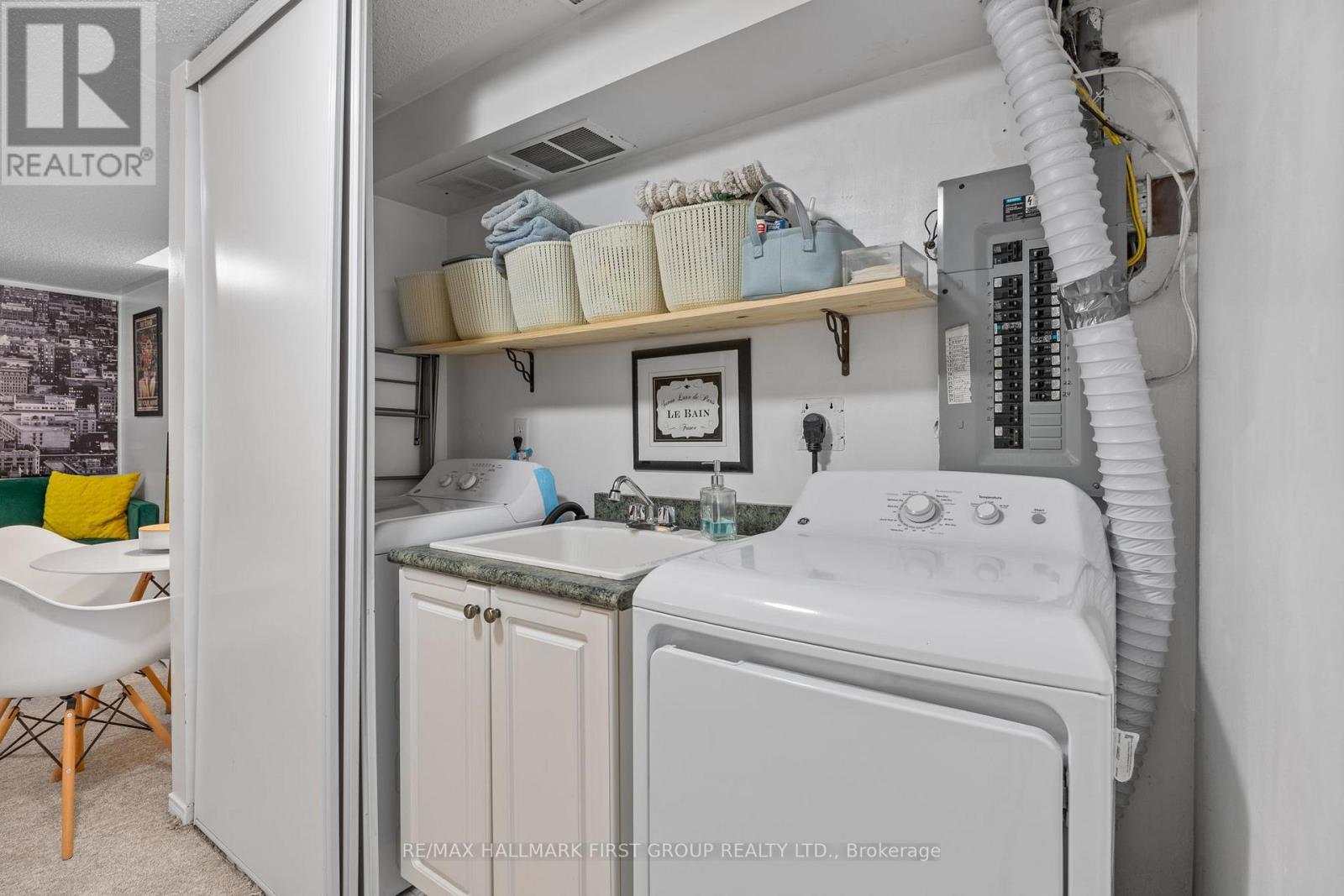 30 TREEN CRES