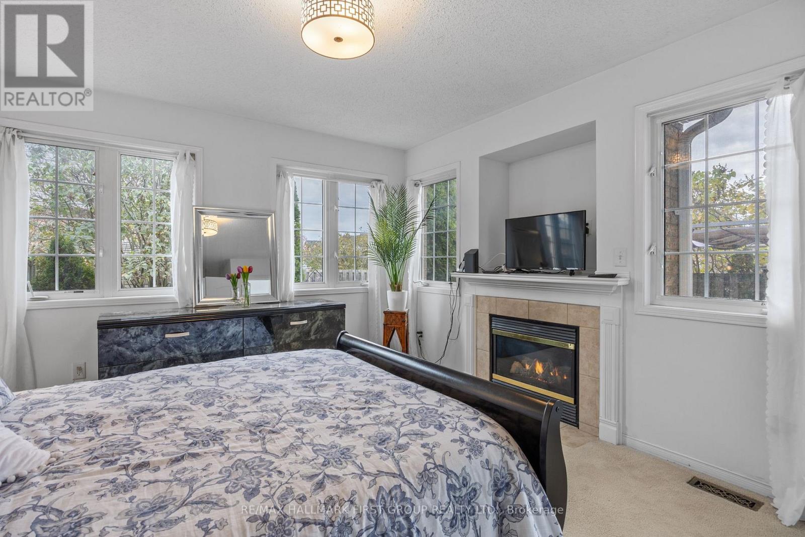 30 TREEN CRES