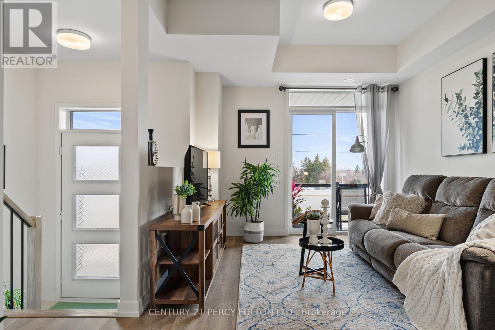 #207 -2550 CASTLEGATE CROSSING, #207