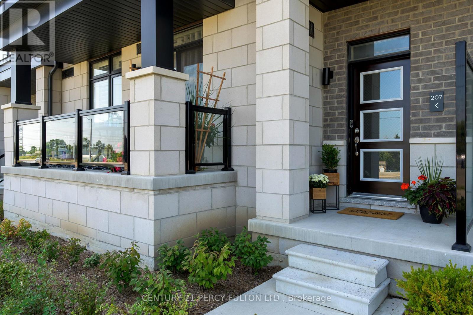 #207 -2550 CASTLEGATE CROSSING, #207