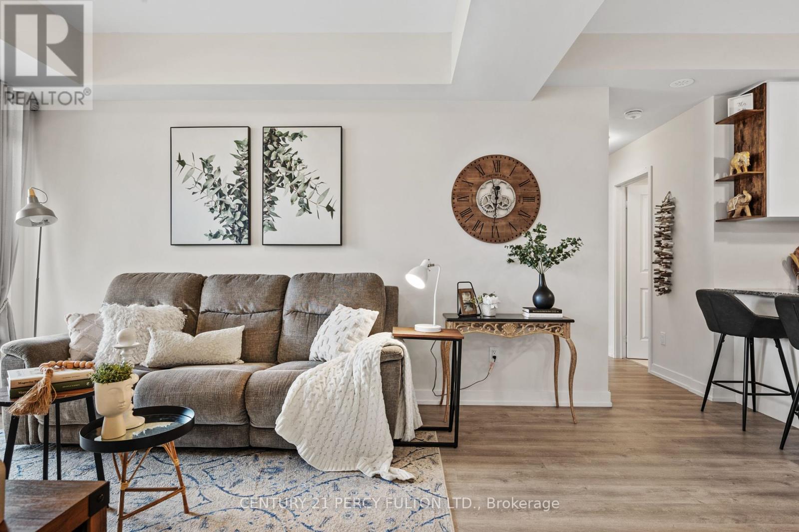 #207 -2550 CASTLEGATE CROSSING, #207