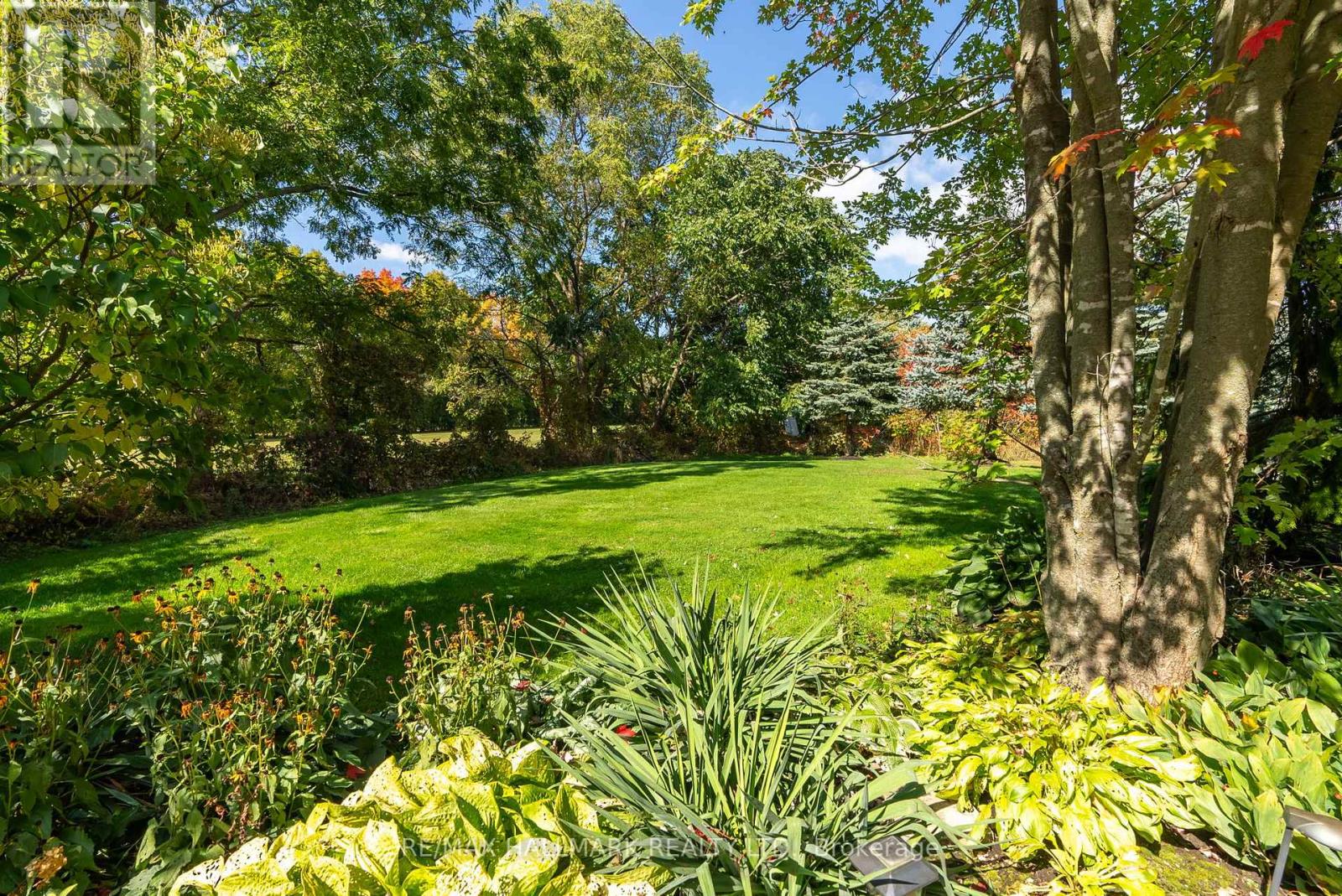 6 WILSON HOUSE DR