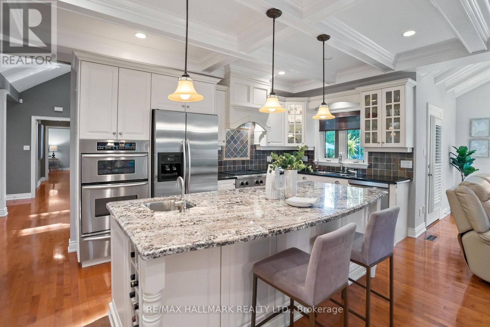 6 WILSON HOUSE DR