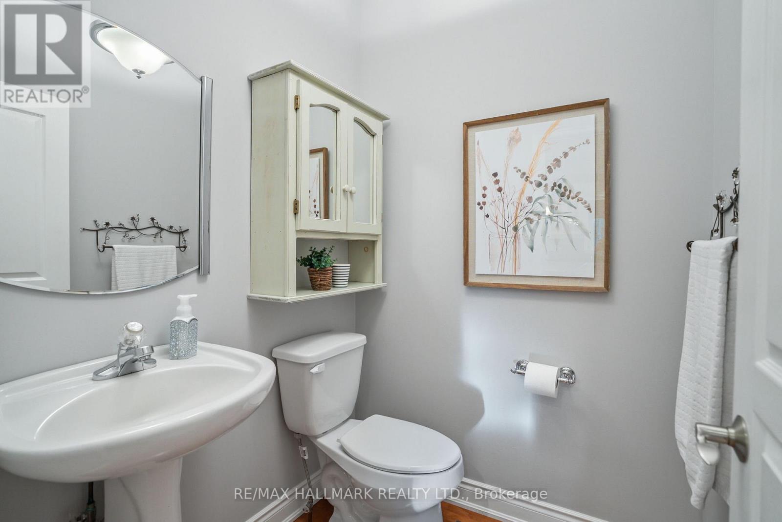 6 WILSON HOUSE DR