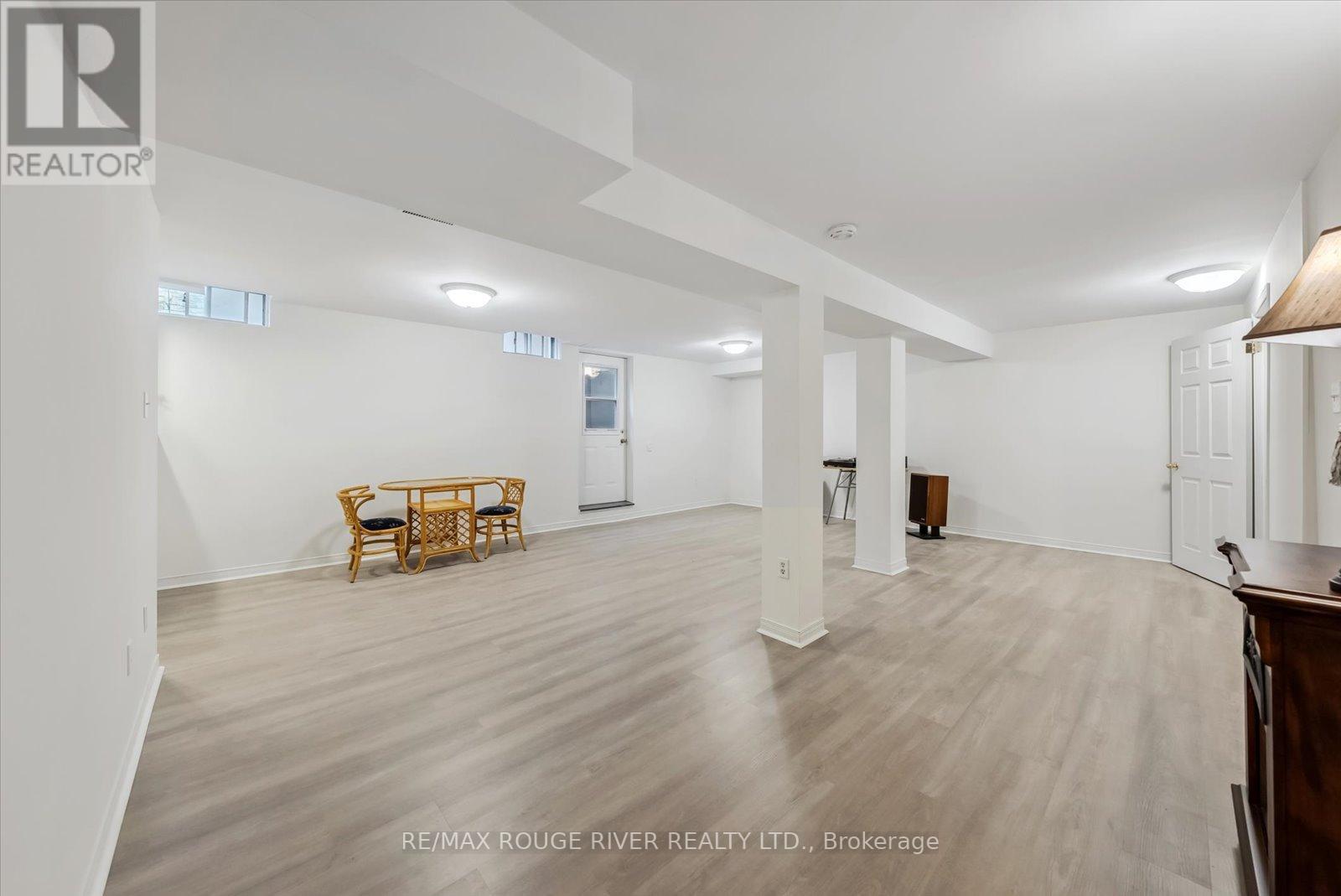 552 ROSEBANK RD