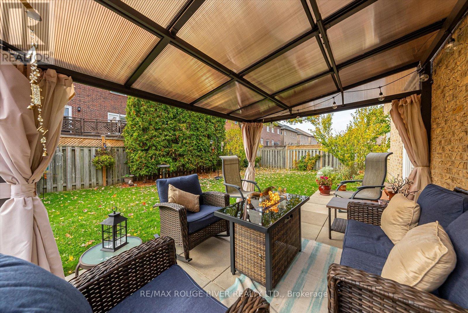 552 ROSEBANK RD