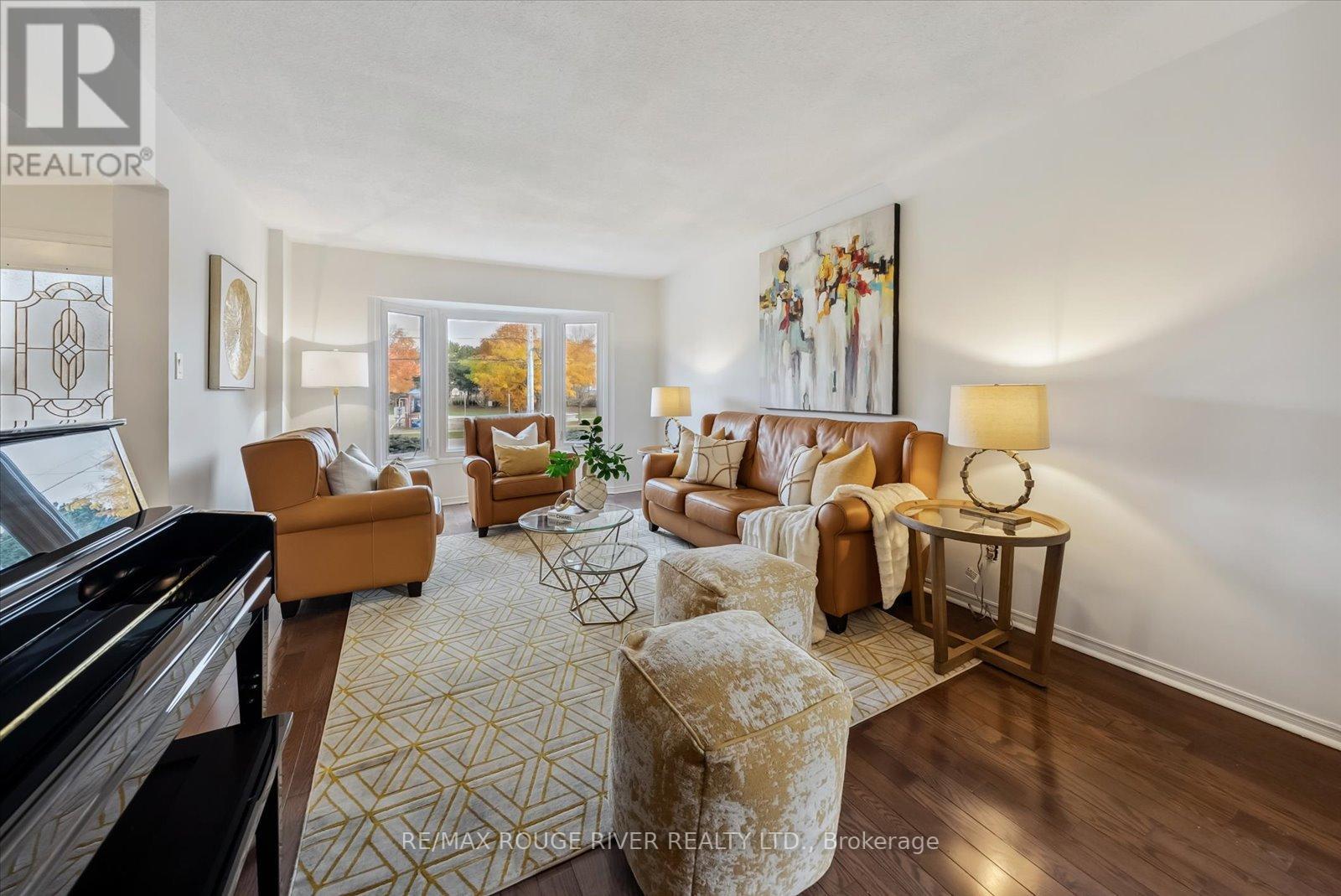 552 ROSEBANK RD