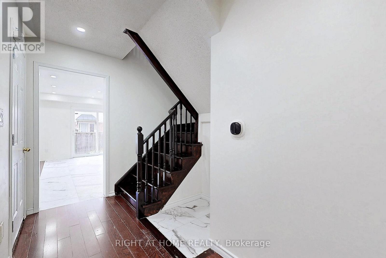 77 CARPENDALE CRES