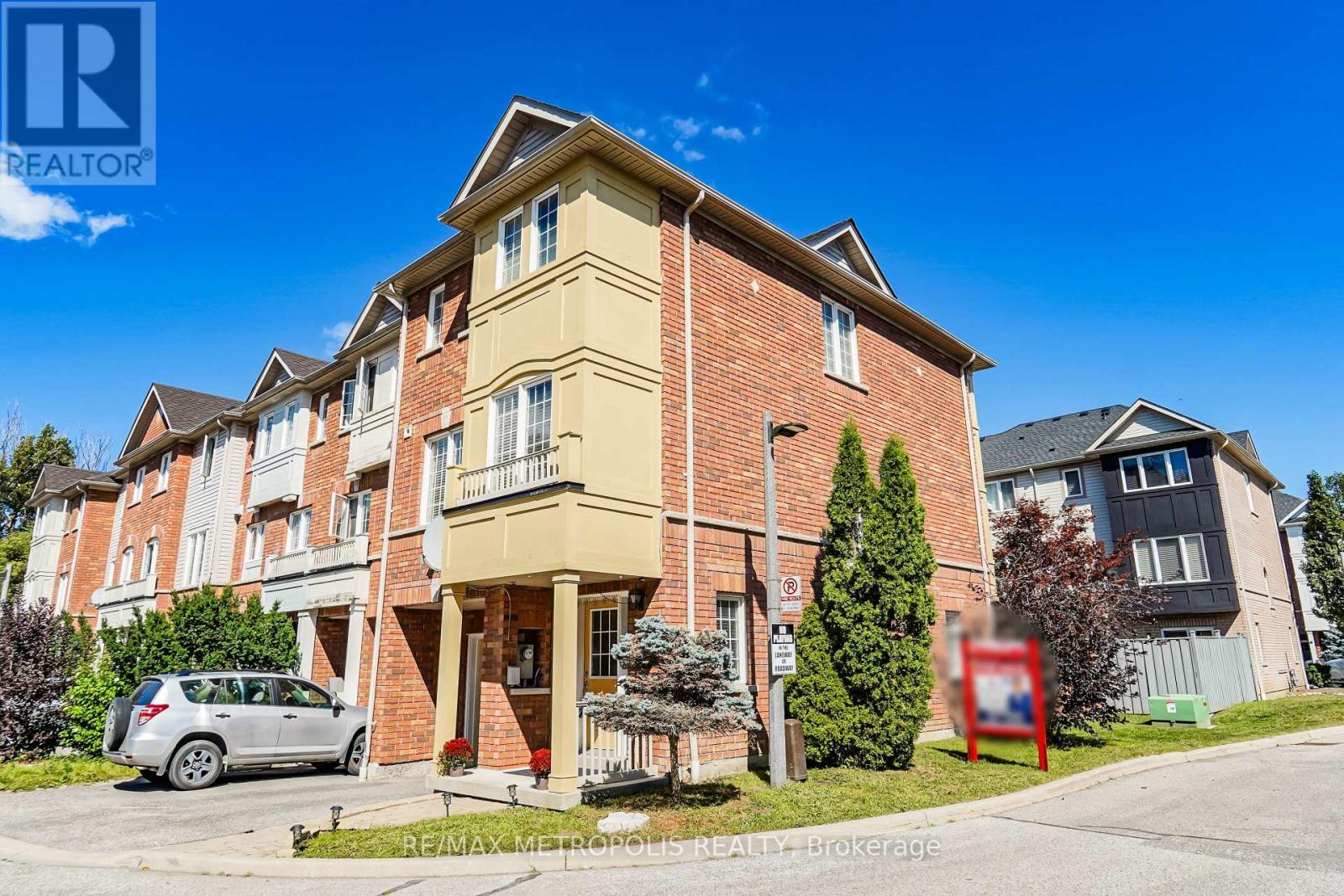 #12 -1790 FINCH AVE