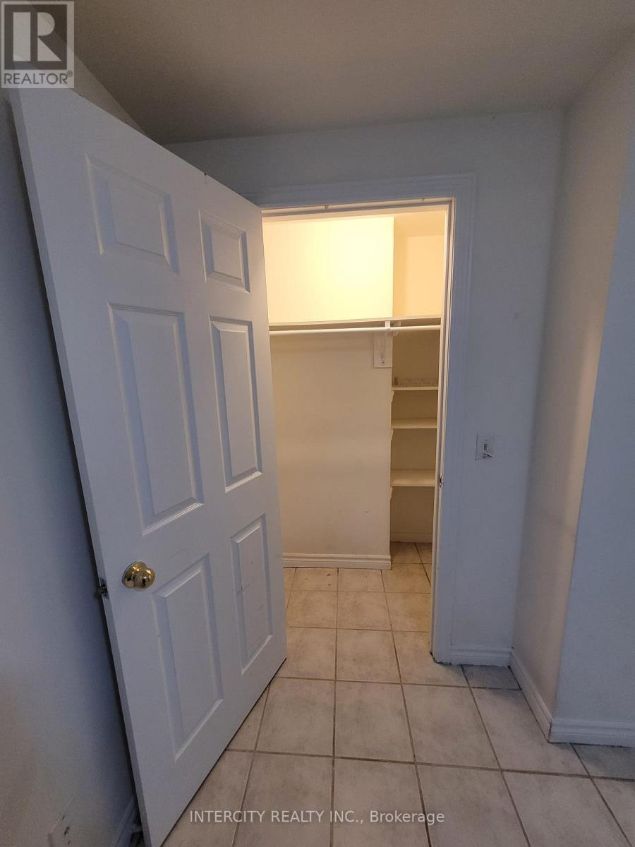 #BSMT -204 DELANEY DR, #Bsmt