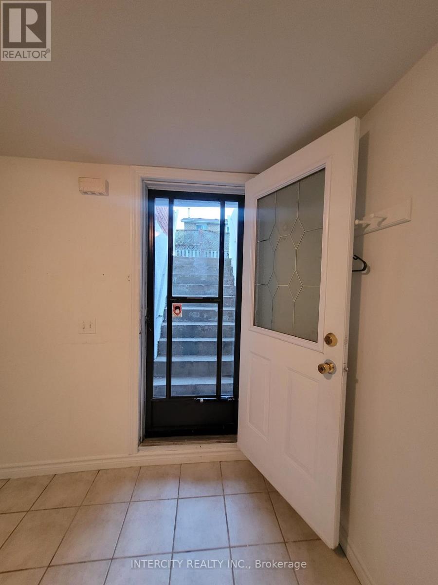 #BSMT -204 DELANEY DR, #Bsmt