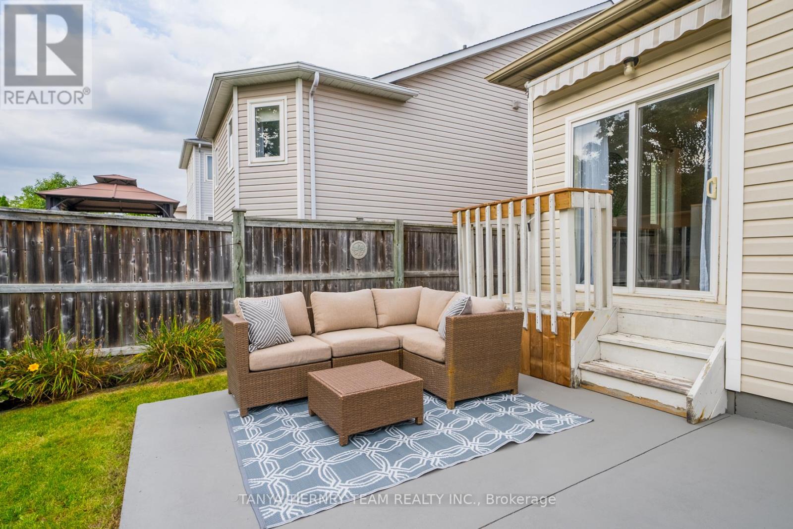 60 DARIUS HARNS DR