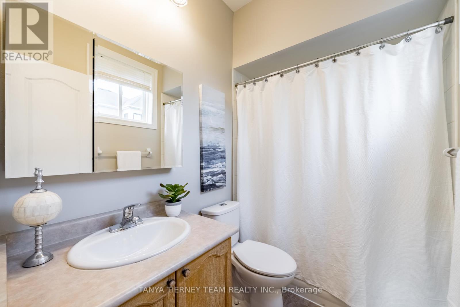 60 DARIUS HARNS DR