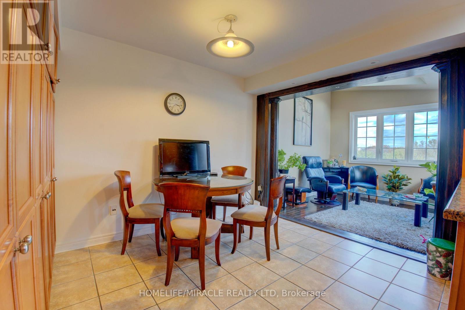 597 LIVERPOOL RD