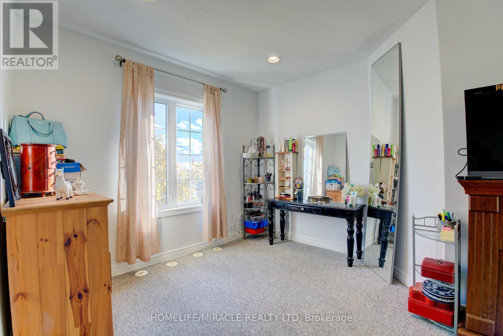 597 LIVERPOOL RD
