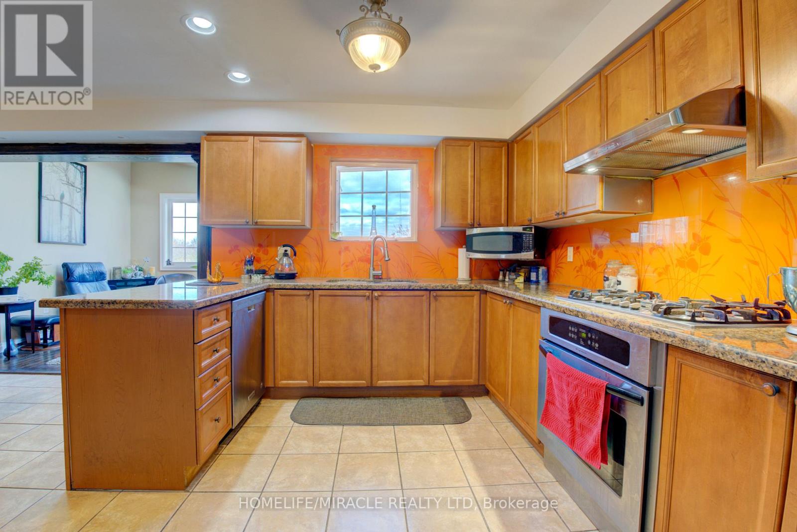 597 LIVERPOOL RD