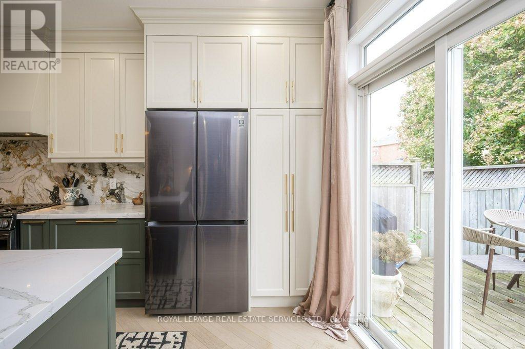 67 CHAREST PL