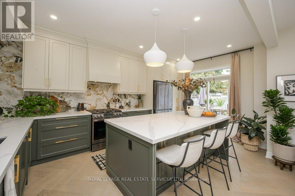 67 CHAREST PL