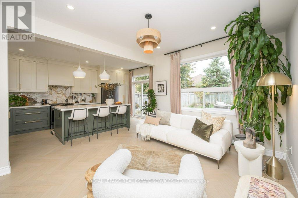 67 CHAREST PL