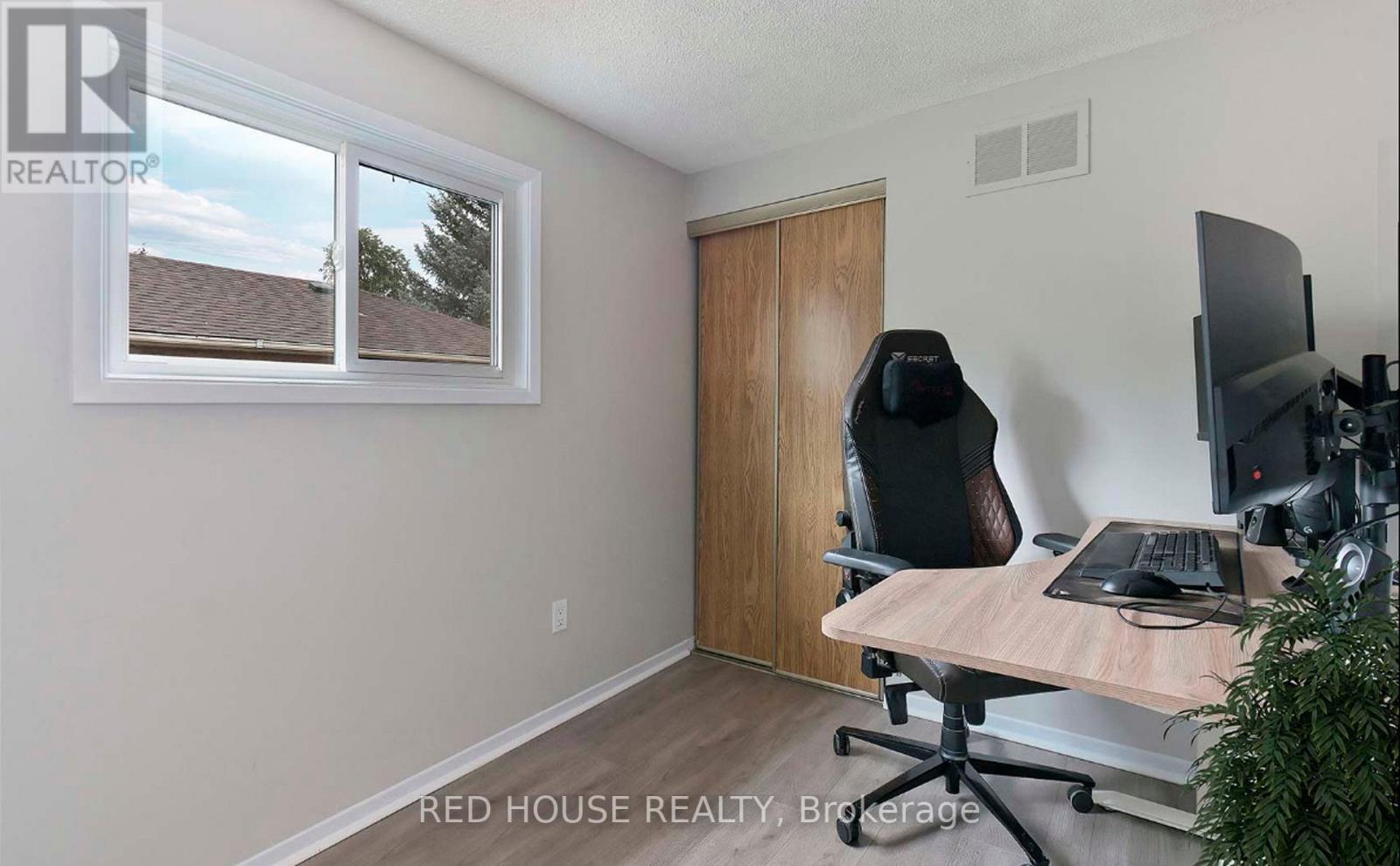 4 BRENNAN RD
