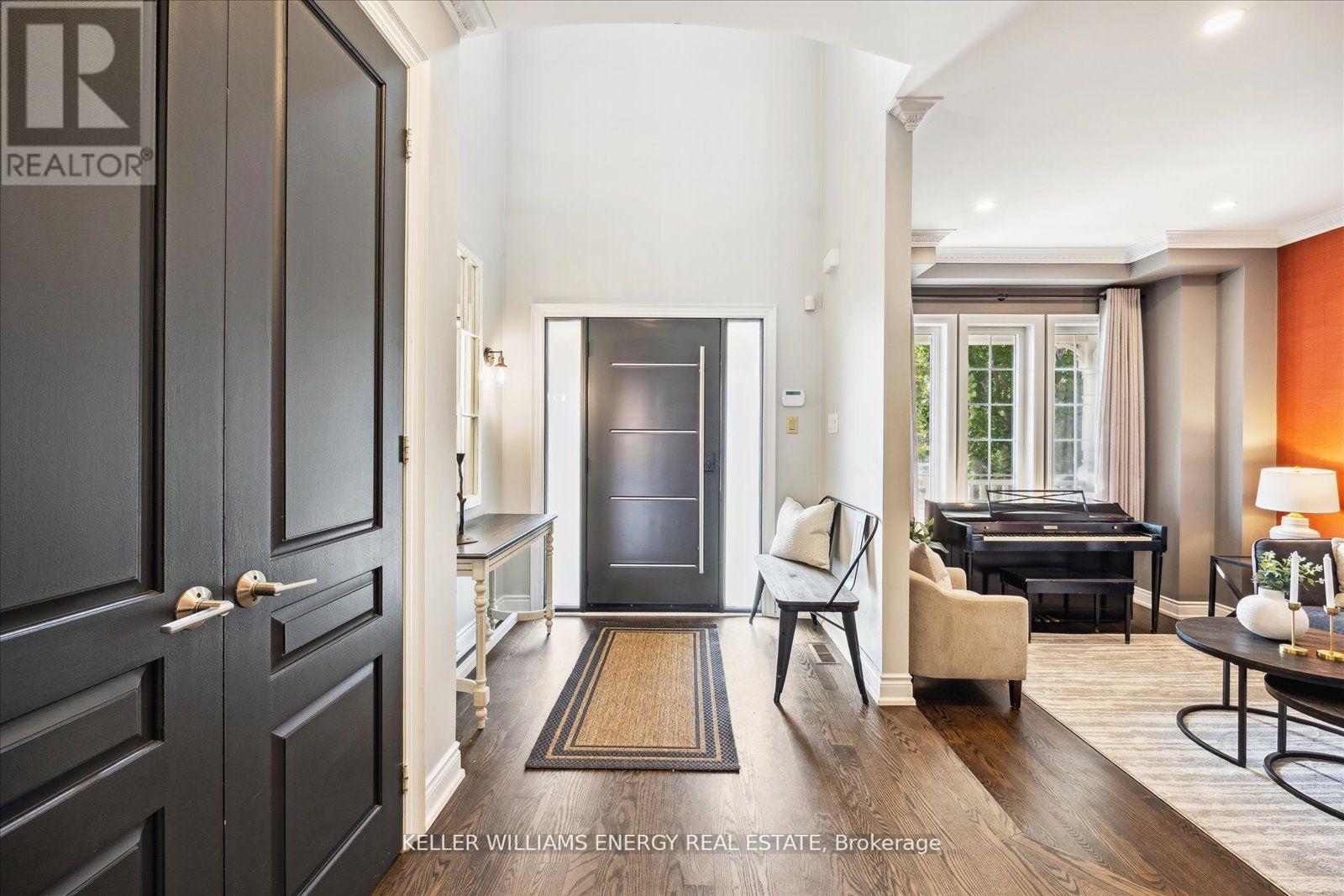 24 KNOX CRES