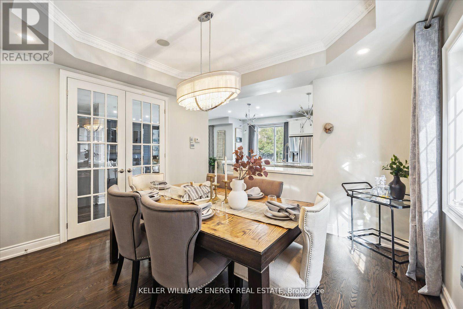 24 KNOX CRES