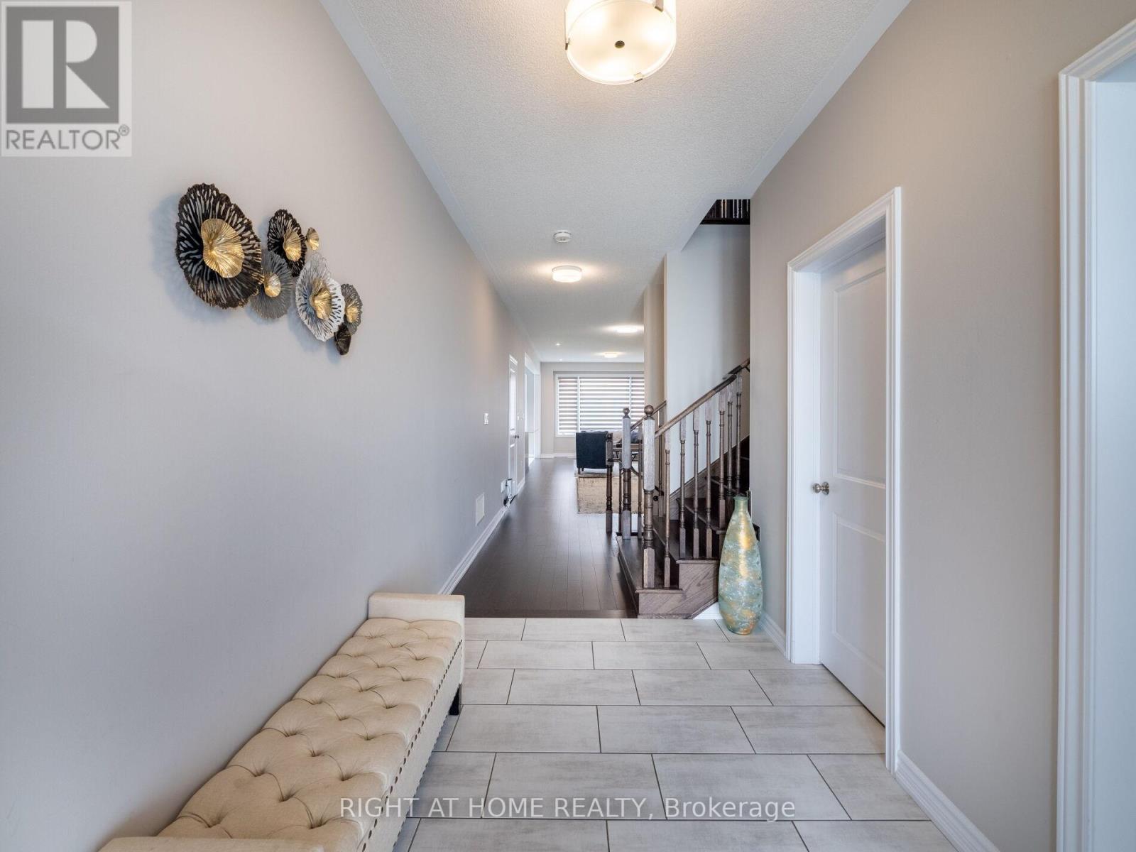 90 LENEY ST