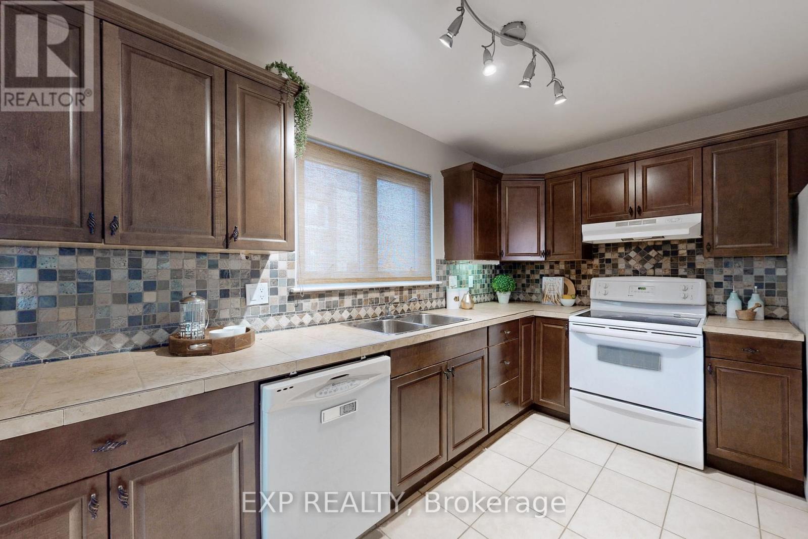 #81 -1235 RADOM ST, #81