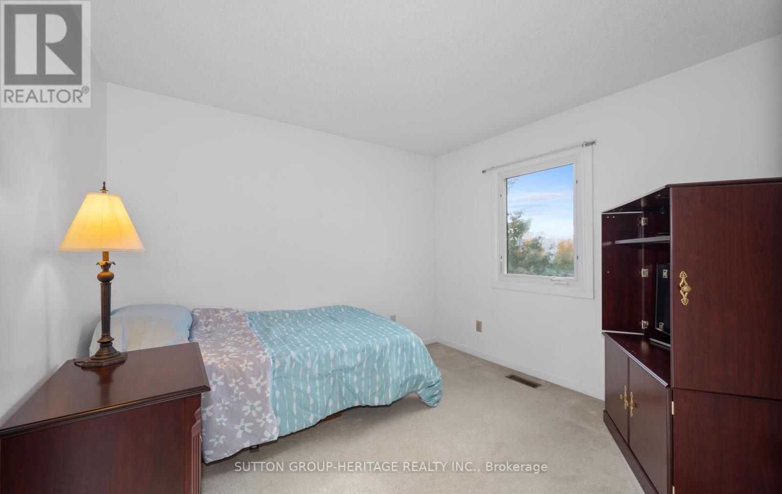 102 DUCATEL CRES