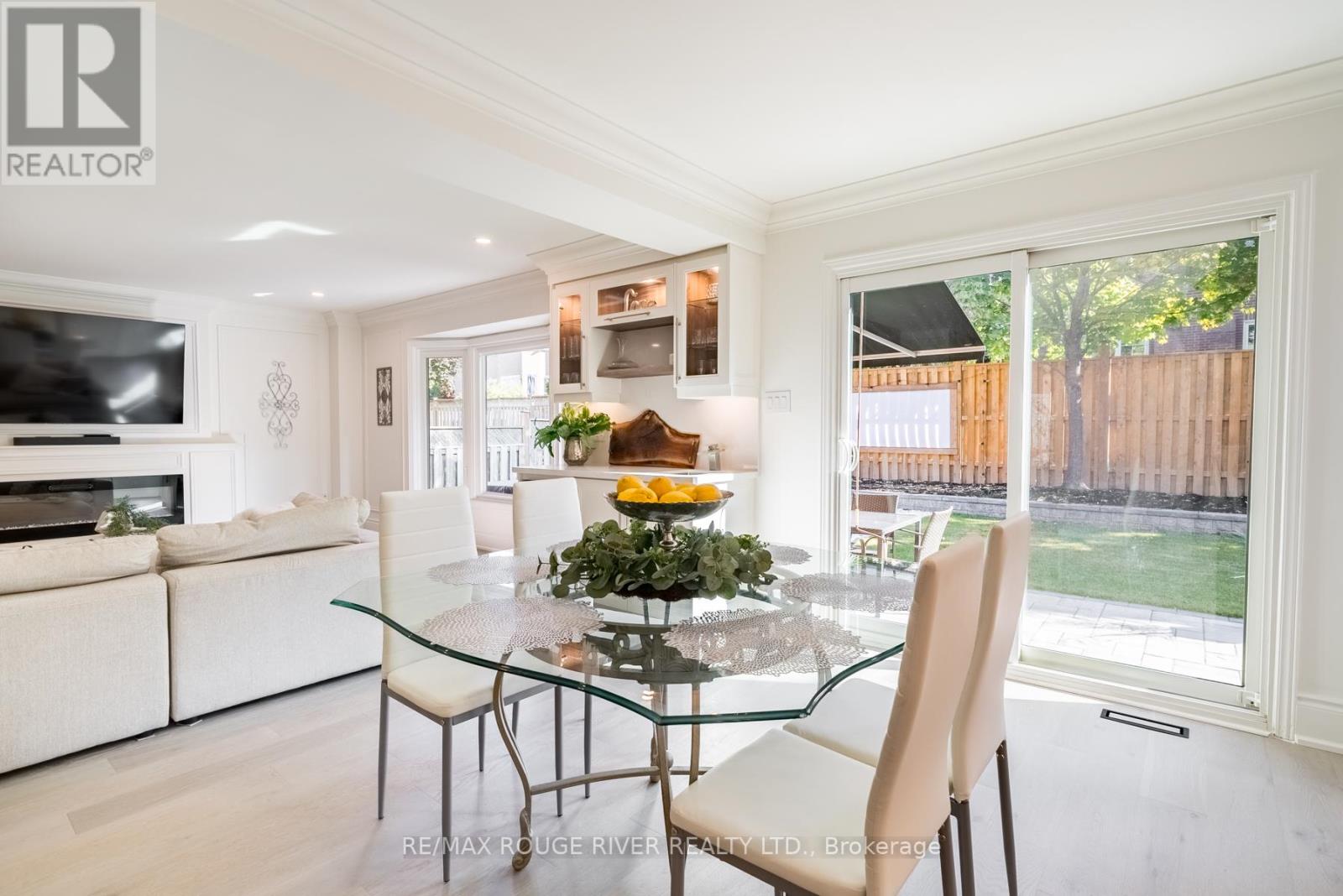 15 CHILTERN PL