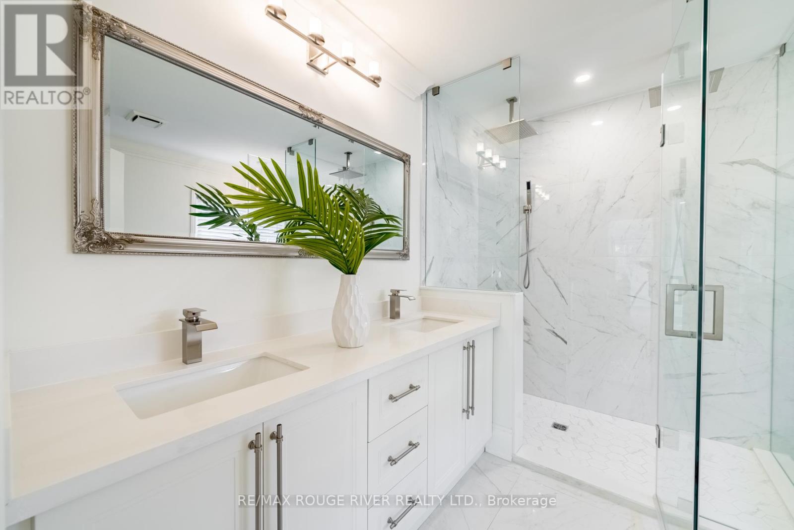 15 CHILTERN PL