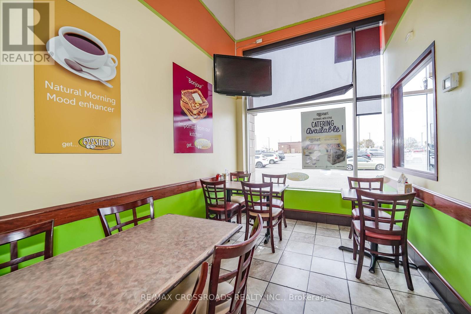 #SUITE 8 -617 VICTORIA ST W, #Suite 8
