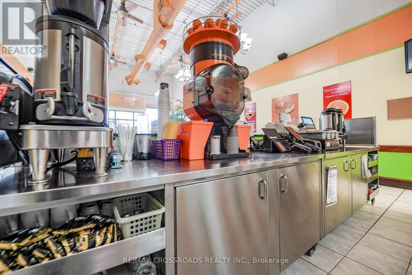 #SUITE 8 -617 VICTORIA ST W, #Suite 8